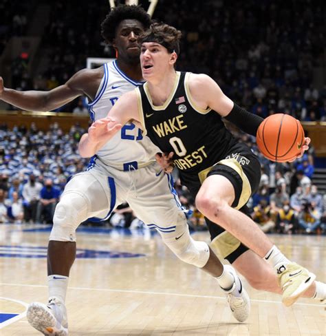 Memphis Grizzlies trade up to the 19th pick, select Jake LaRavia.